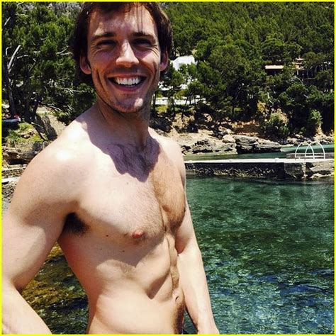 Sam Claflin Posts Ripped Shirtless Photo Reveals How He Lost Over Pounds Photo