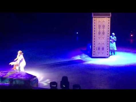 Magic carpet iman and mikhail cart ride with alladin and princess jasmine. Disney on ice - Frozen - 2017 - YouTube