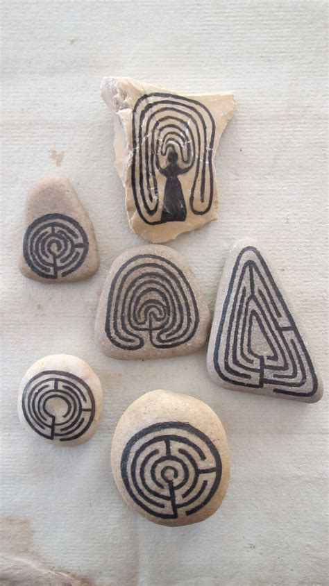 Stones With A Labyrinth Labyrinth Art Stone Art Pebble Art