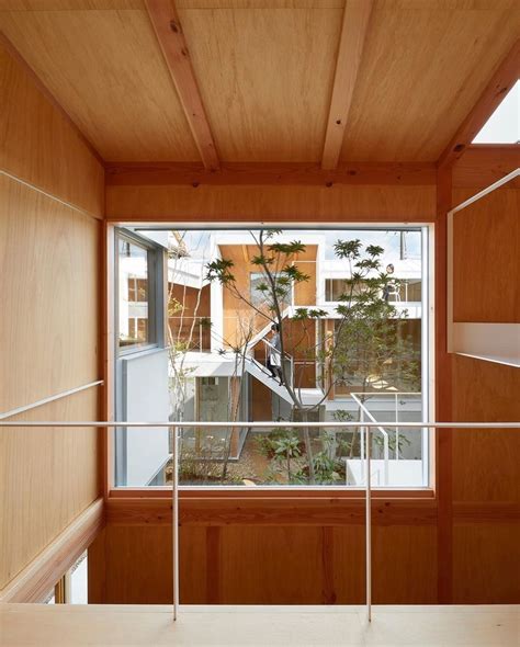 Loop Terrace House Tomohiro Hata Architect And Associates