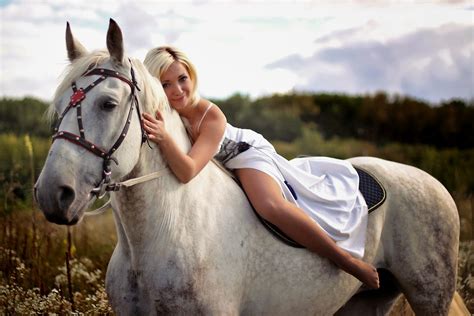 Two Hot Girls Riding Horse Celebs Dabbang Photos