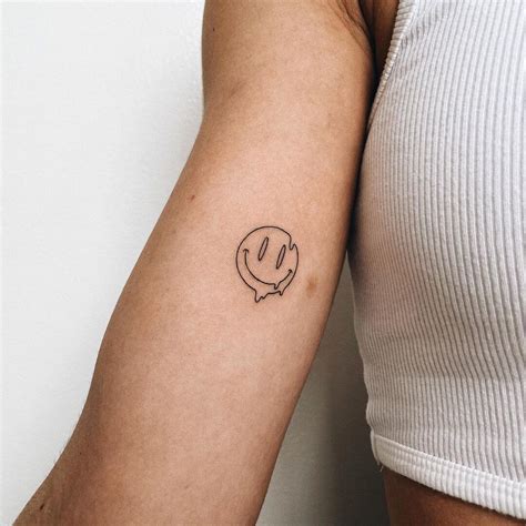 19 Cheerful Smiley Face Tattoo Designs Moms Got The Stuff