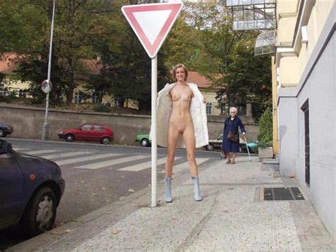 Naked Girls On The Streets