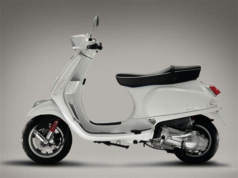 Vespa scooters are known for their distinct design comprised of painted steel unibody, complete cowling for the engine, a flat floorboard, and prominent front fairing. 2008 VESPA S 125 Scooter Pictures Accident lawyers info