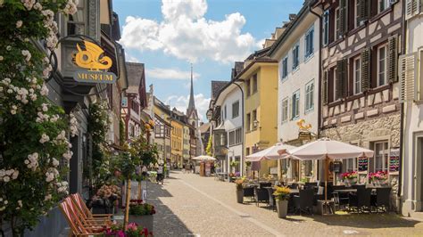 Im mai 2003 wurde der münchner jakobsweg eingeweiht, der vom angerkloster am jakobsplatz in münchen nach bregenz zum bodensee führt und dort in die schweizer jakobswege einmündet. Stein am Rhein | Schweiz Tourismus