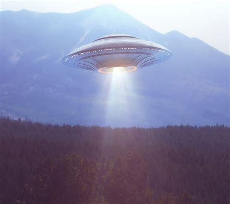 Ufo Sighting Fleet Of Ufos Caught On Video Stuns Alien Expert Scott