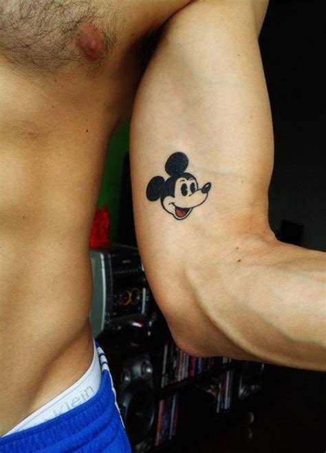 Cute Placement For A Guy Who Likes Disney Haha Fanphobia Celebrities Database
