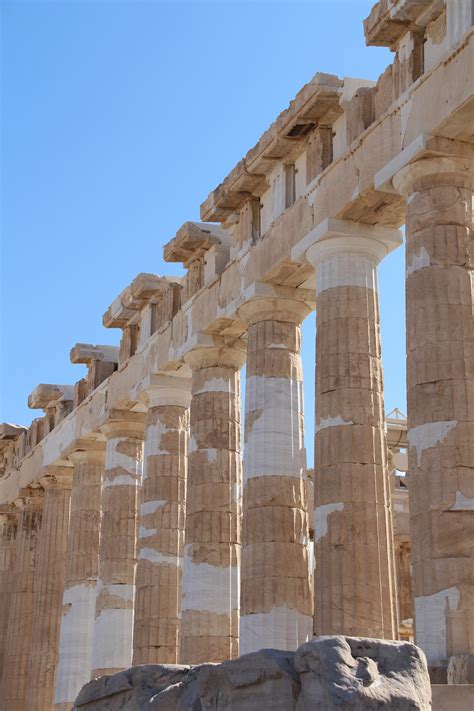 Columns | Photo