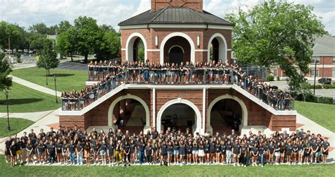 Summer Honors 2023 Welcomes Over 200 Students Lee University