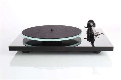 Rega Planar 2 Turntable With Rb220 Tonearm And Carbon Cartridge Galen