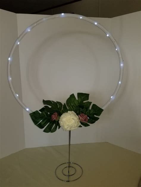 Diy Wedding Hula Hoop Centerpiece Simple But Classy And Under 10