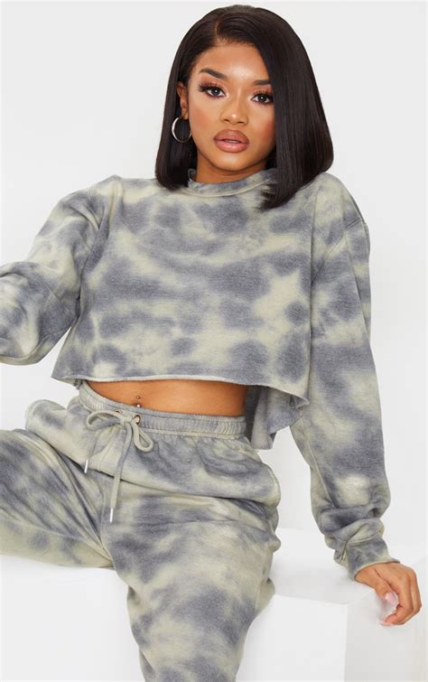 Petite Sage Green Tie Dye Cropped Sweater Prettylittlething Usa
