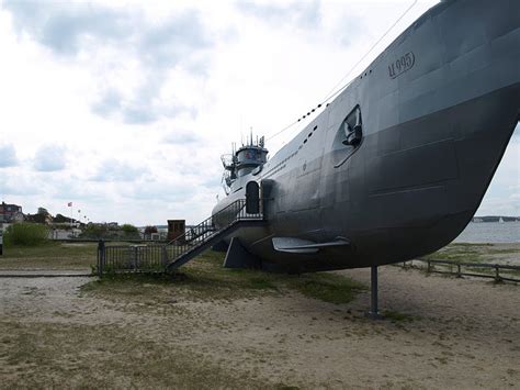 Eine altertümliche hafenstadt hat für ihre gäste eine große auswahl an den unterhaltungen vorbereitet. Sehenswürdigkeiten Kiel - U-Boot U 995