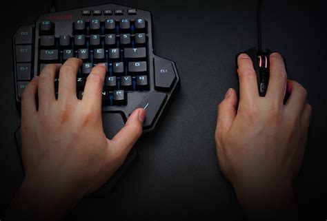 Best Left Handed Keyboards For Gaming Dot Esports