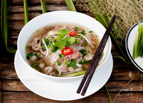 Xem Ngay Ấn Tượng Với 12 Các Món ăn Truyền Thống Việt Nam Tốt Nhất Bạn Nên Biết