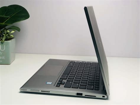 Dell Inspiron 3158 Laptop Cũ Nhỏ Gọn Thich Hợp Cho Các Bạn Sales