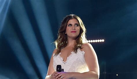 Singer Hillary Scott Shows Theres No Right Way To Deal With A