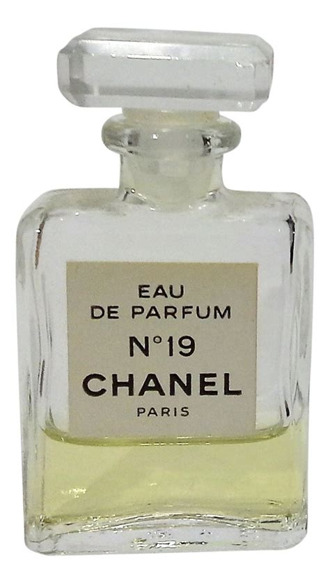 Chanel N°19 Eau De Parfum Reviews And Rating