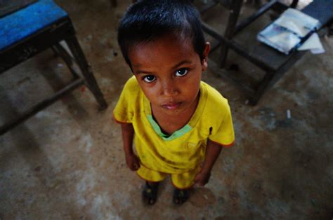 Images Gratuites La Personne Jouer Campagne Garçon Enfant Village Sale Bambin Cambodge
