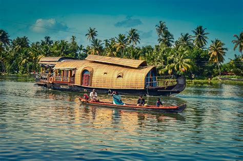 Alleppey Backwater Cruise By Houseboat In Cochin