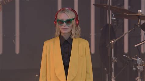Cate Blanchett Makes Special Appearance At Glastonbury Festival Itv News West Country