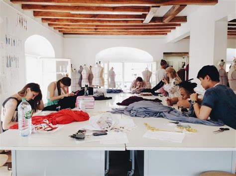Guide To Choosing A Fashion Design School Every Day Interests