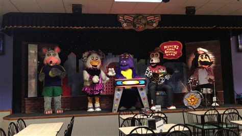 Chuck E Cheese Stage Antics Kat Gilpatrick Flickr