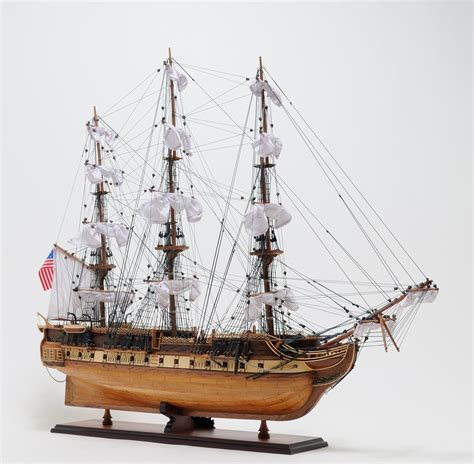 Uss Constitution Old Ironside Tall Ship 38 Model Sailboat With Table