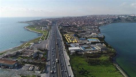 • kanal i̇stanbul projesi kapsamındaki kazıdan çıkan malzemeler depolama alanlarına çalışma alanı • kanal i̇stanbul'un iki yakasında kurulacak şehir; Küçükçekmece, Kanal İstanbul projesiyle değerleniyor