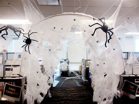 Spooky Halloween Office Decoration Ideas