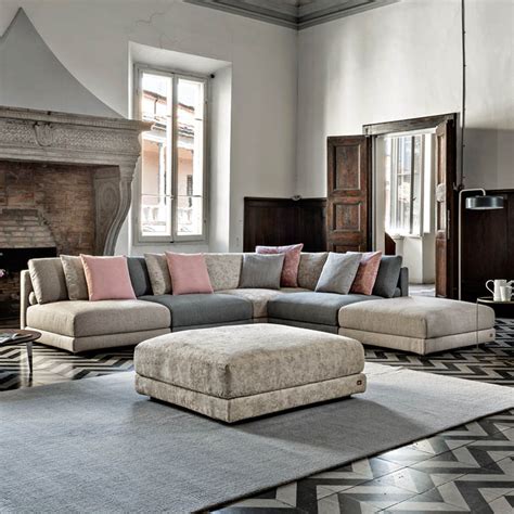 Furniture cushions are not included in the price of the sofa. Catalogo poltrone sofà autunno inverno 2018 2019