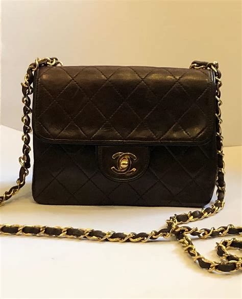 Chanel Mini Flap Bag - CHANEL MINI FLAP BAG REVIEW | WHAT FITS ...
