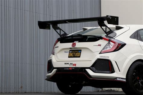 Notes in addition, it is more effective when used in combination with the wing cover. APR GT-250 WING Honda Civic Type-R 17-18 (67") AS-206791