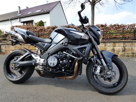 Out back a 260mm disc and single piston caliper helps keep control while you're riding around on the fat back tire. Gute Ersatzteile für Deine Suzuki B-King GSX 1300 ...