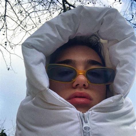 Square Sunglasses Worn By Dua Lipa On Her Instagram Photo Spotern