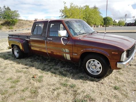 Dually Duel 1979 Toyota Sr5 Extended Cab Pickup Barn Finds