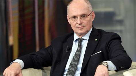 Ricciardi, consulente del ministro speranza, convinto che in francia serva un altro lockdown totale. Ricciardi: 'Lockdown totale non è escluso, siate prudenti ...