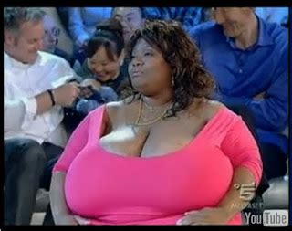 Photos Meet The Woman With The Largest B Bs In The World Udaku Special