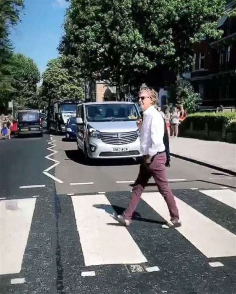 Watch Paul Mccartney Recreate The Abbey Road Album Cover Gma