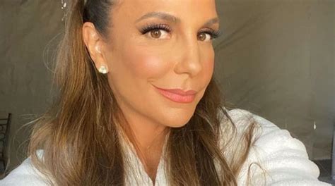 ivete sangalo recebe criticas por não se posicionar na internet