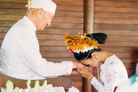 Balinese Traditional Wedding Ceremony By Gusmank Wedding Photography