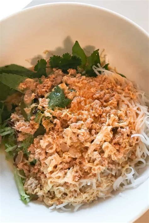 Mee Ka Tee Recipe Authentic Thai And Lao Coconut Noodle Soup
