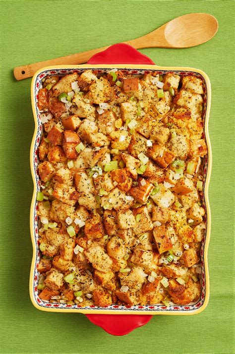 this thanksgiving stuffing has the perfect texturethepioneerwoman dressing recipes thanksgiving