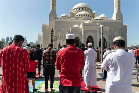 Mosques In Abu Dhabi And Dubai Hold Friday Prayer Time At 115pm