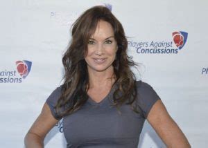 Debbe Dunning Biography Is She Married Here Are Facts Networth Height Salary