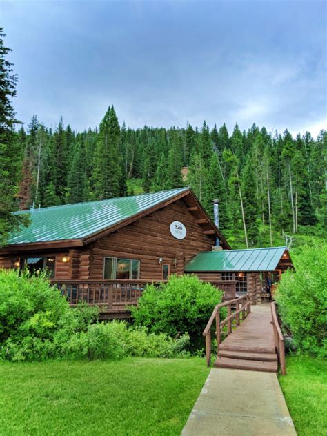 Dining Lodge At 320 Guest Ranch Big Sky Montana 1 2traveldads