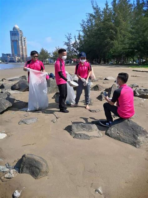 Sribhagawan education group sdn bhd. Borneo Education Group Sdn Bhd | AMC Kuching - Beach Clean-Up