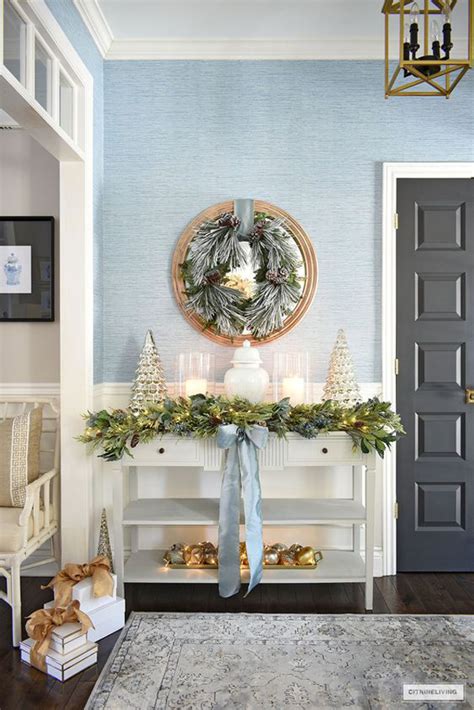 25 Cheerful Christmas Entryway Ideas To Welcome Holiday Obsigen