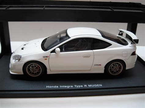 Feez Toys Collections Hobby 118 Autoart Honda Integra Type R Mugen