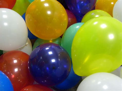 Fileinflatableballoons Wikimedia Commons